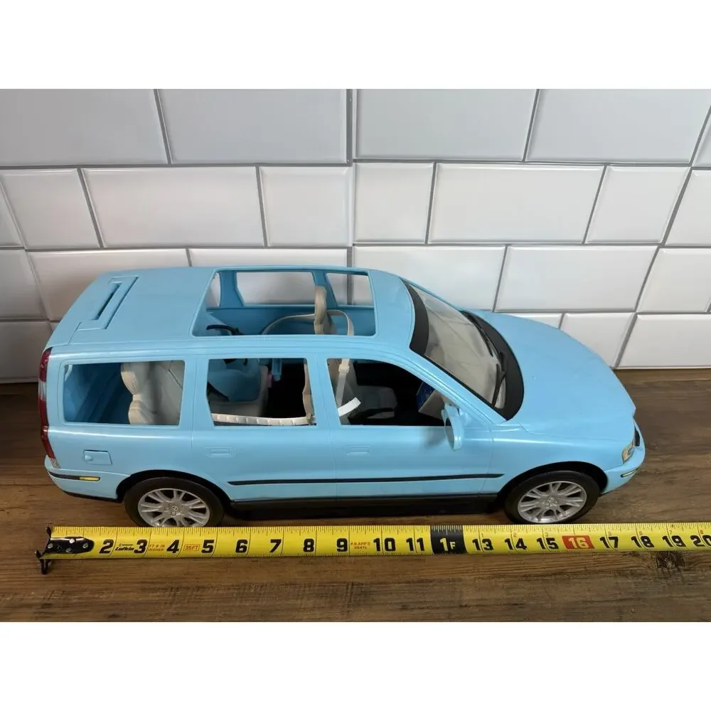 2003 Mattel Barbie Happy Family Blue Volvo Station Wagon-Vintage